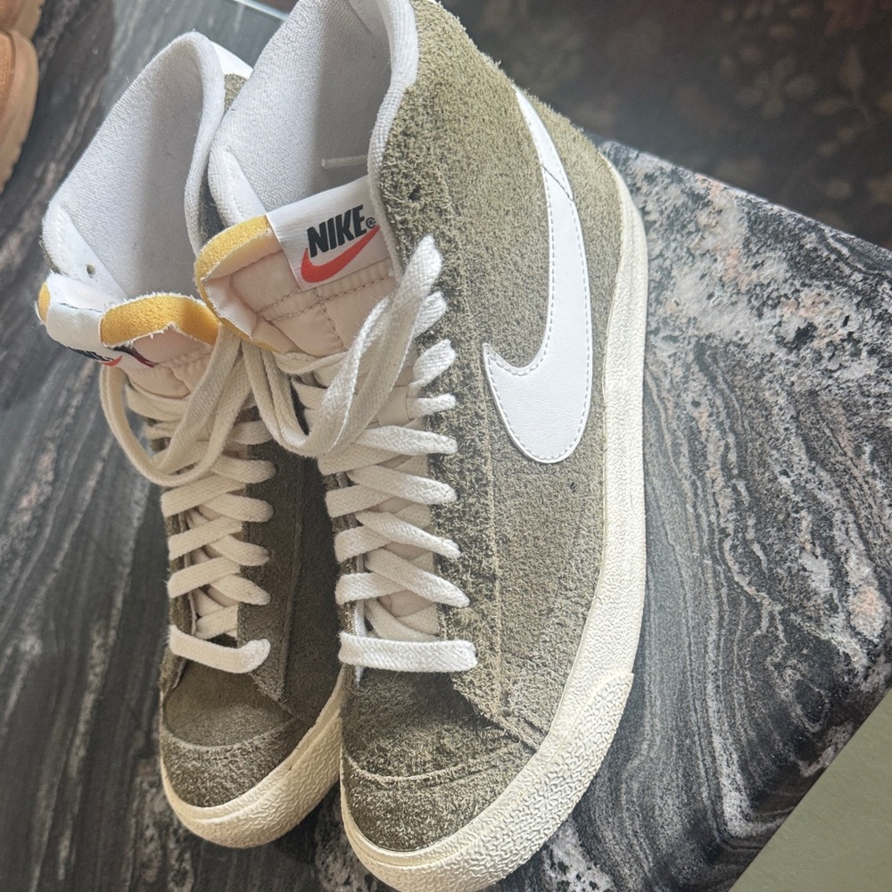 Nike Suede High-Tops in Olive and White